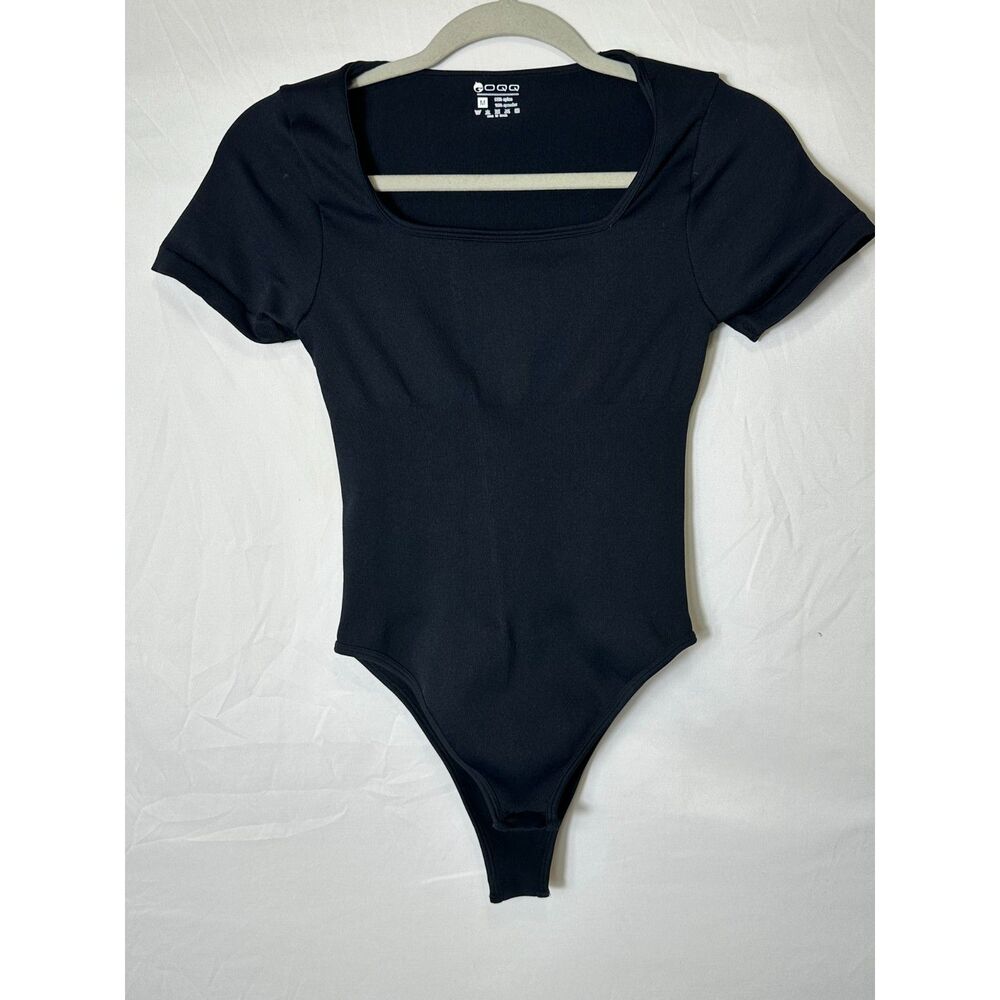 OQQ Women's Ribbed Heart Neck Short Sleeve Bodysuit Black Size M